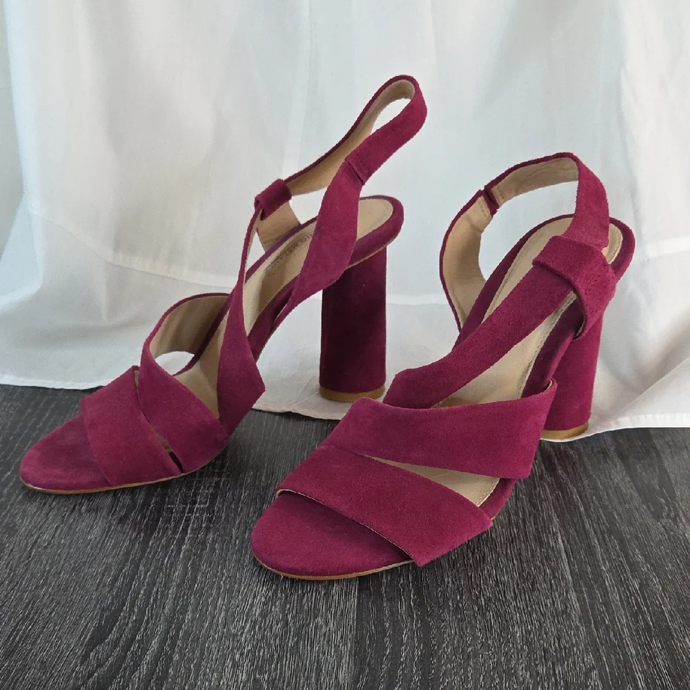ANTONIO MELANI Magenta Suede Block Heel Sandals